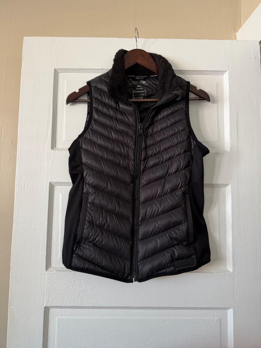 Calvin Klein | Performance Down Vest Navy